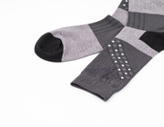 灰色/黒の縞が付いているSnnggingの抵抗のElastaneの綿の服のソックス